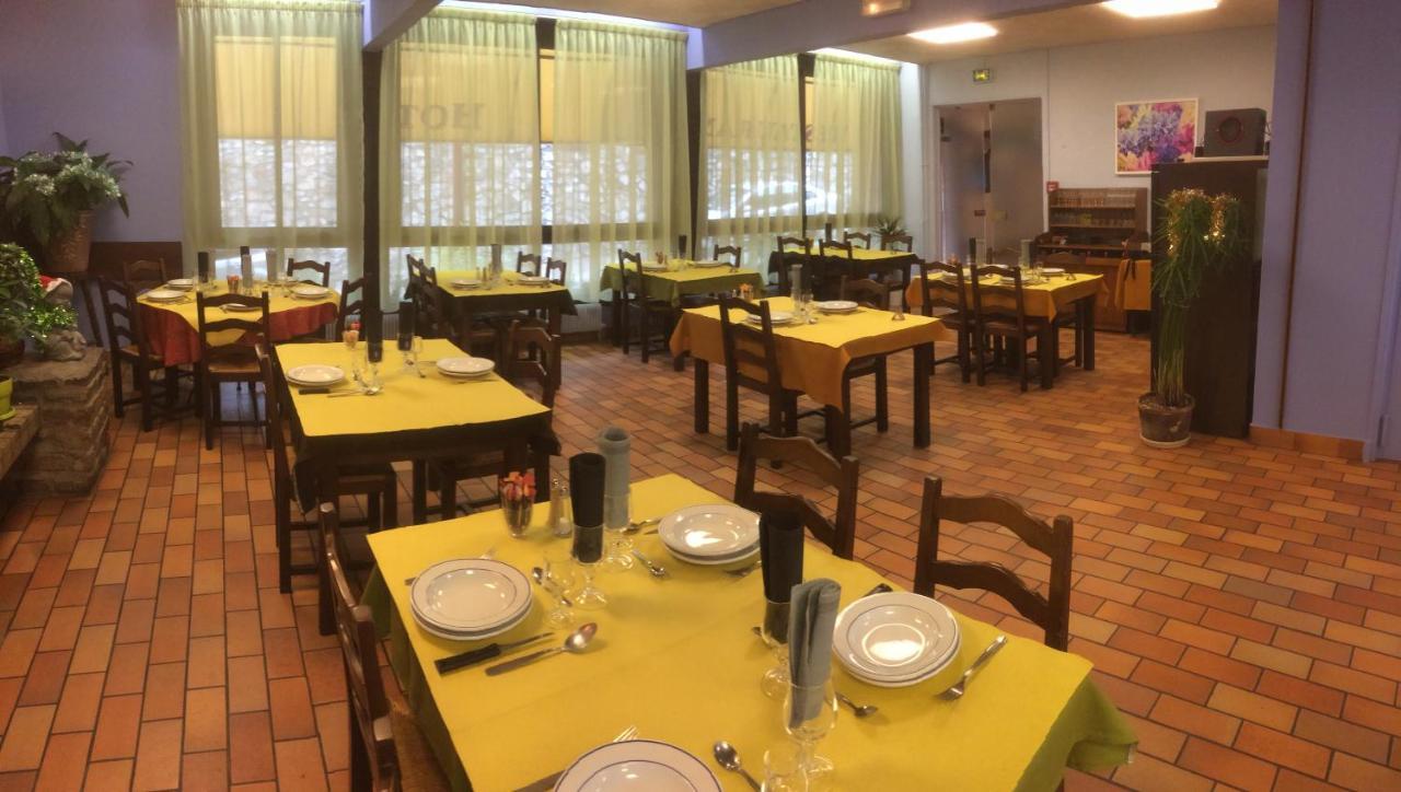 Hotel Restaurant L'Agapanthe Pont-de-Salars Esterno foto