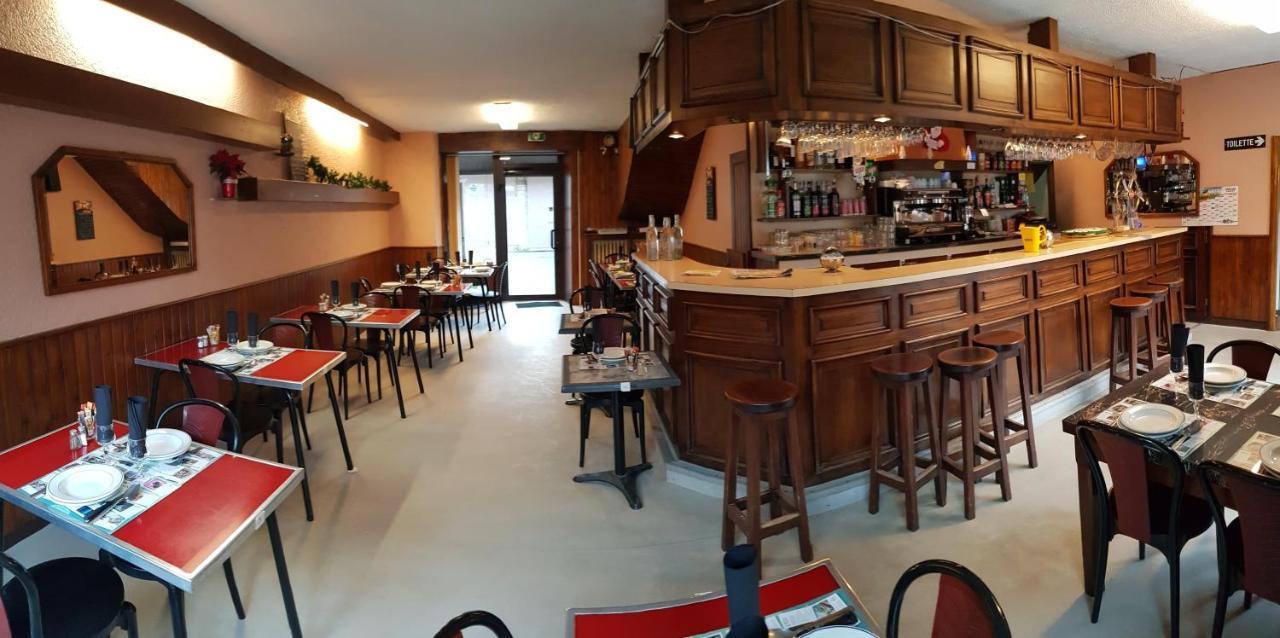 Hotel Restaurant L'Agapanthe Pont-de-Salars Esterno foto