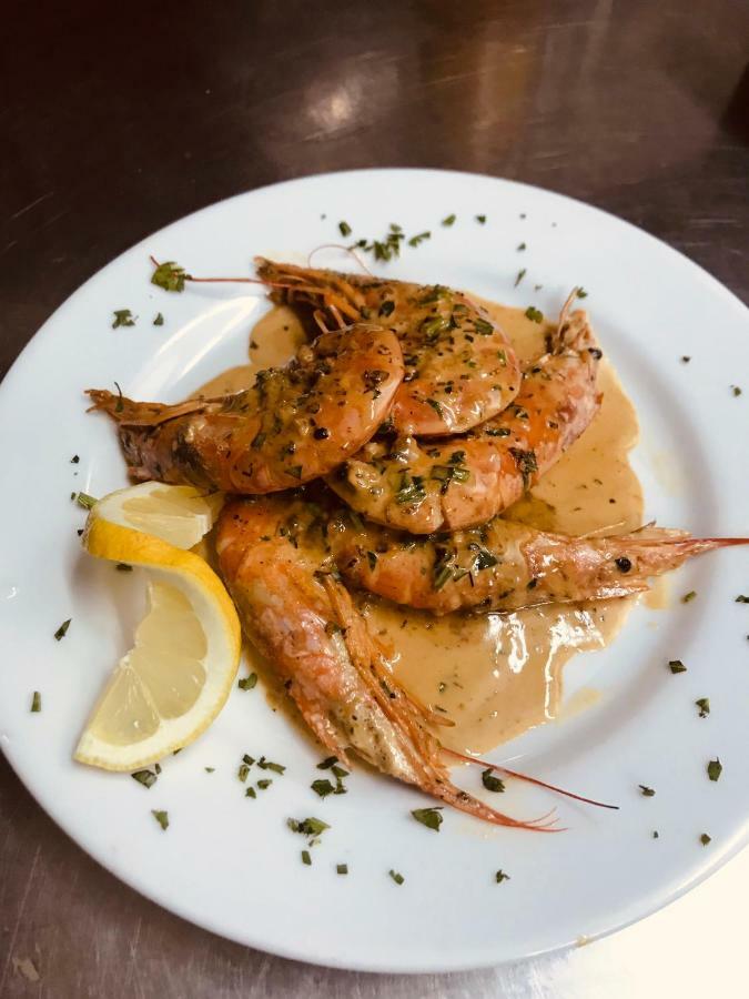 Hotel Restaurant L'Agapanthe Pont-de-Salars Esterno foto